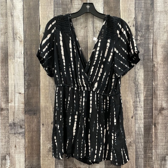 Tie-Dye Romper - Picture 8 of 8